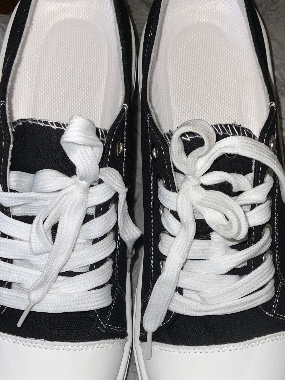 Women’s Black and White Platform Lace-Up Sneakers - Picture 4 of 9